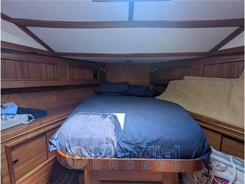 Sabre yachts 42' hard top express