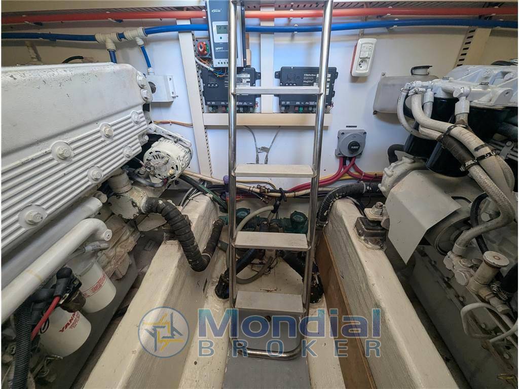 Sabre yachts 42' hard top express