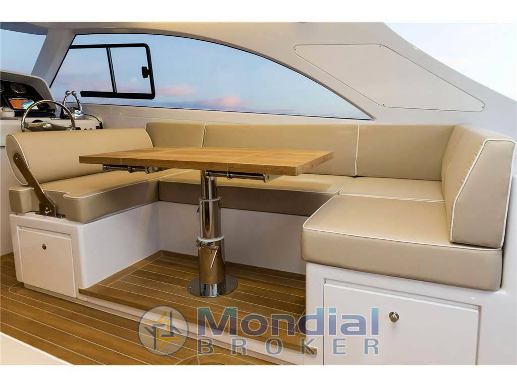 Toy marine Tender 47