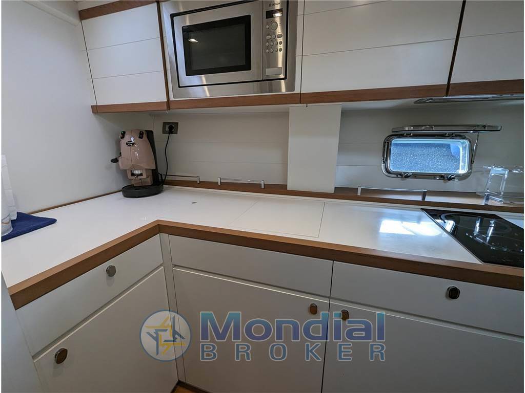 Toy marine Tender 47