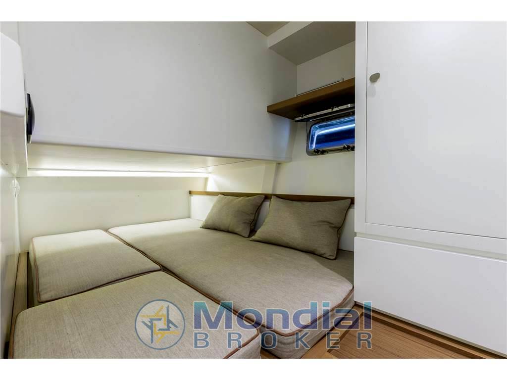 Toy marine Tender 47