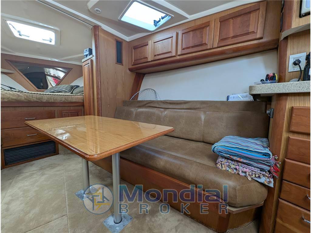 Luhrs 36 open