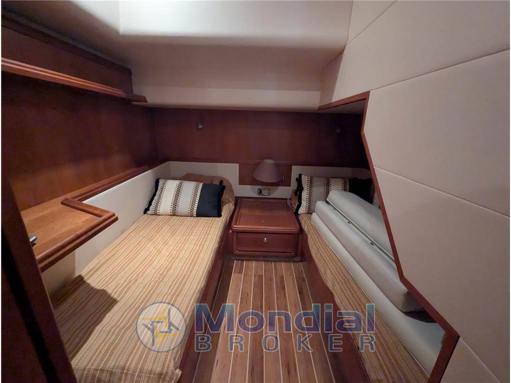 Bertram yacht 630 convertible