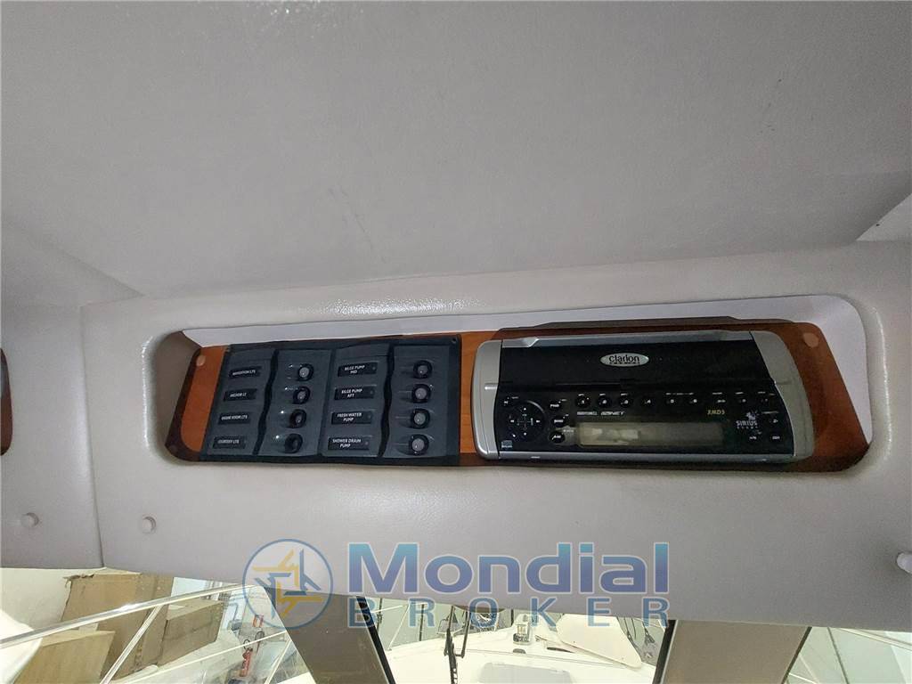 Riviera marine 33 flybridge