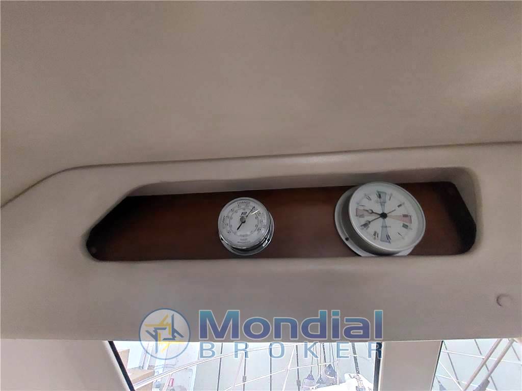 Riviera marine 33 flybridge
