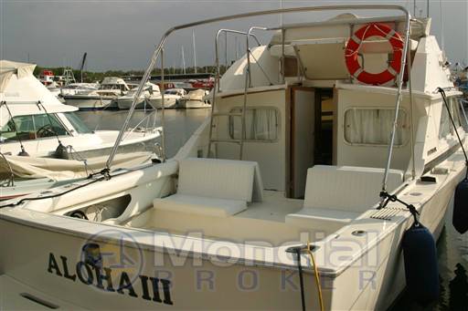 Bertram yacht 28' fbc