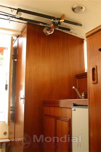 Bertram yacht 28' fbc