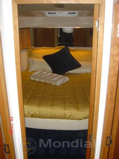 Riviera marine 3600 sport yacht