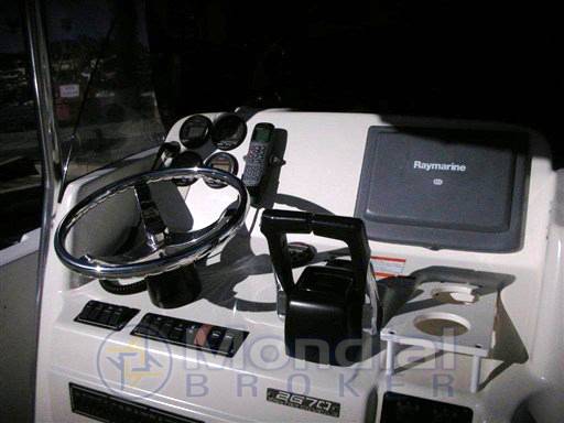 Pursuit 2670 center console
