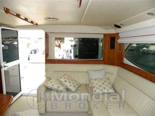 Riviera marine 42 flybridge