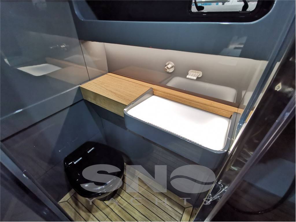 Novamarine Black shiver 160 fb