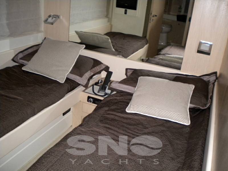 Riva Venere 75 fly