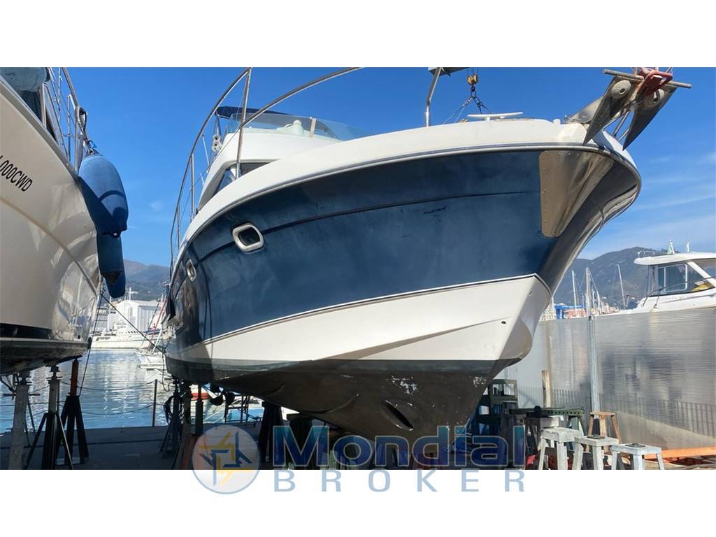 Beneteau yacht Antares 980
