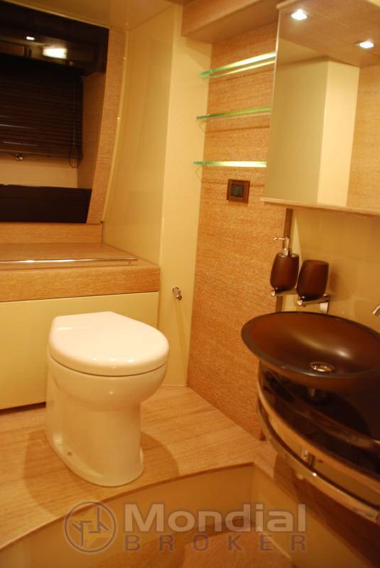 Azimut 58