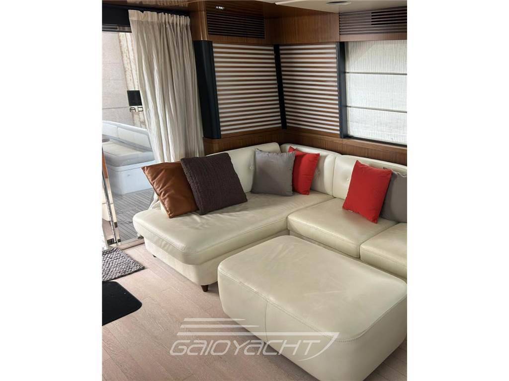 Azimut Magellano 66