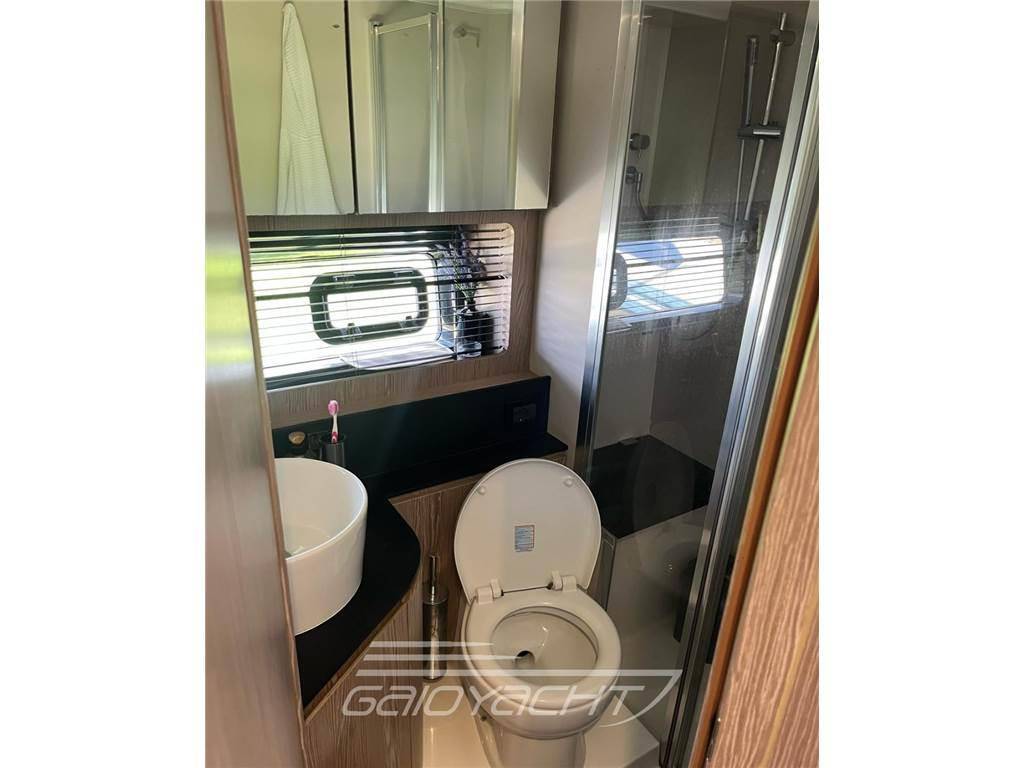Azimut Atlantis 43