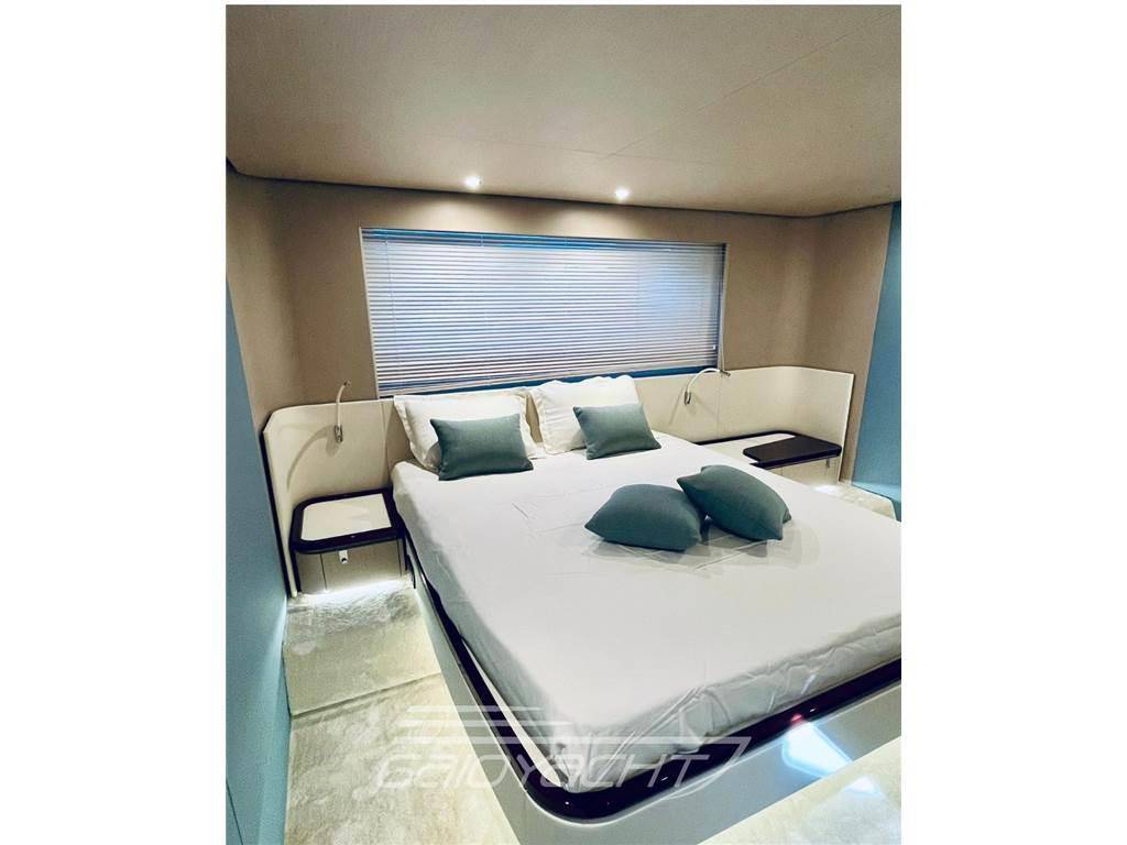 Azimut 68 flybridge my 2022