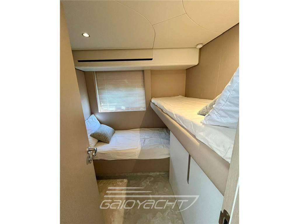 Azimut 68 flybridge my 2022