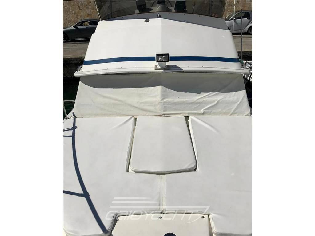 Bertram yacht 28' sf