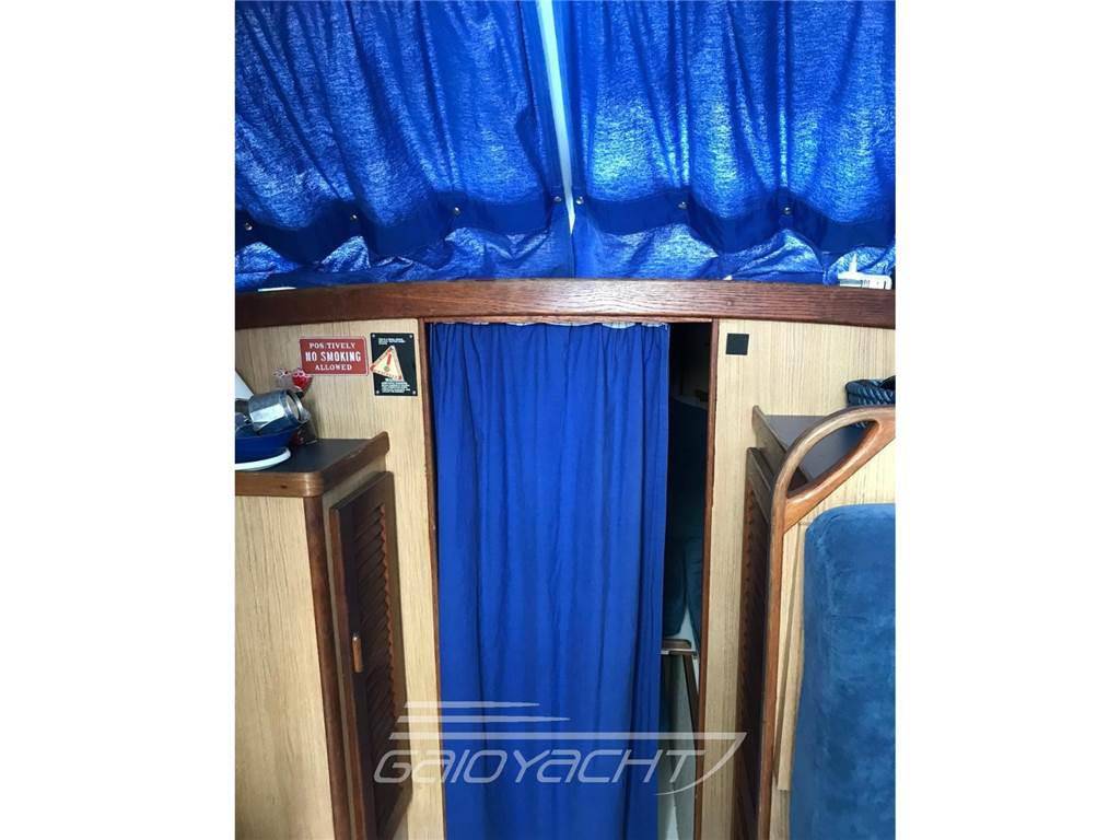 Bertram yacht 28' sf