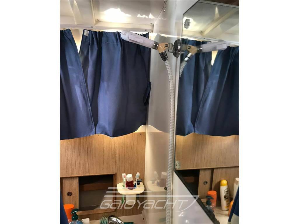 Bertram yacht 28' sf