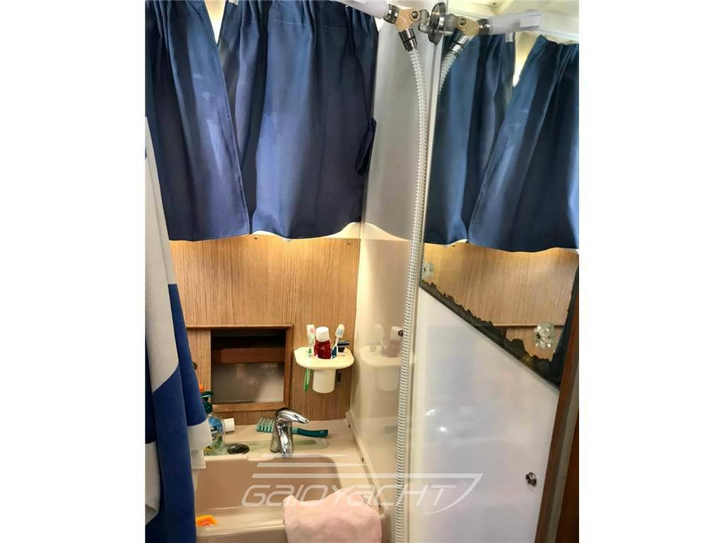 Bertram yacht 28' sf