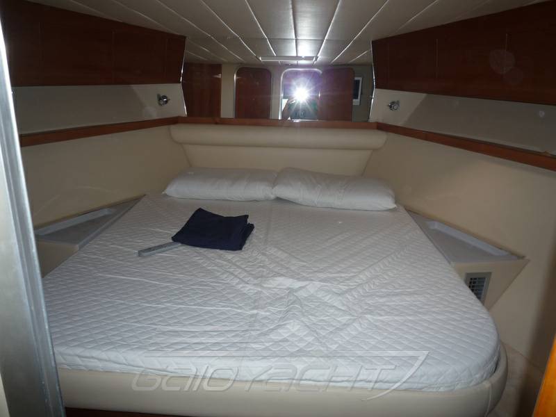 Ferretti Altura 47 open