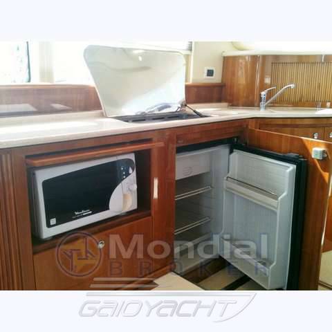 Azimut Az 42