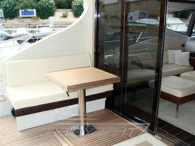 Azimut 68 s