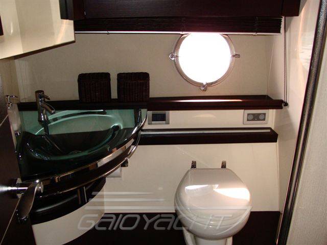 Azimut 68 s