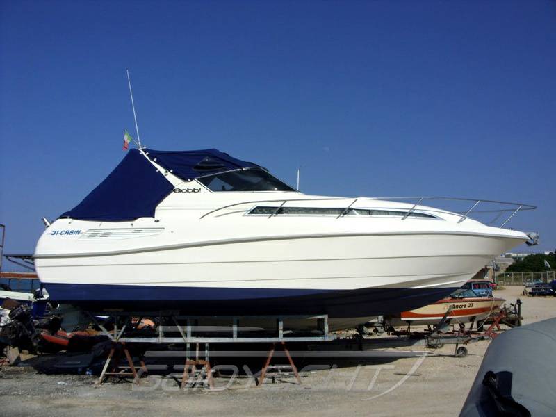 Gobbi 31 cabin