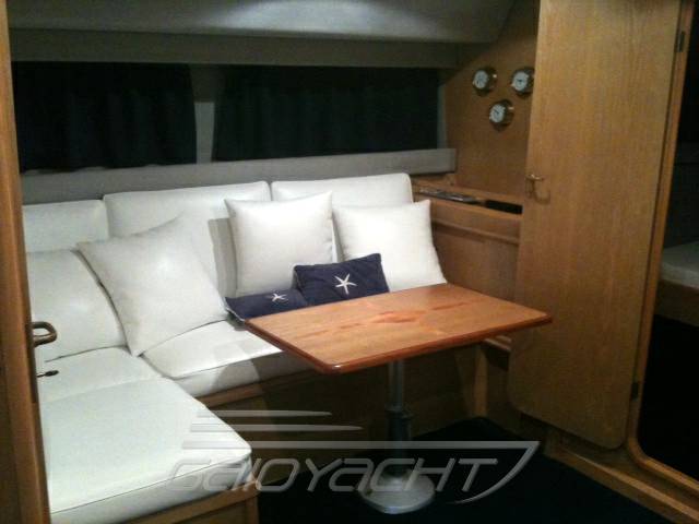 Azimut 38