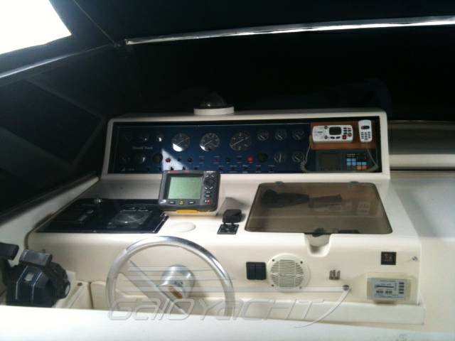 Azimut 38