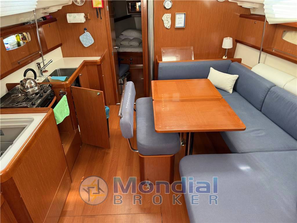 Beneteau Oceanis 43