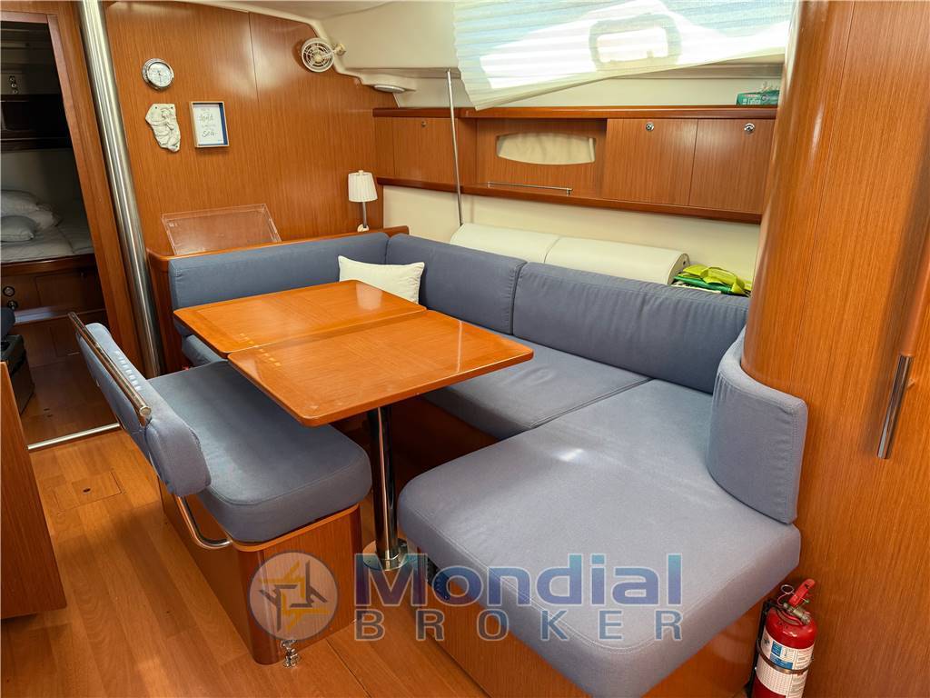 Beneteau Oceanis 43