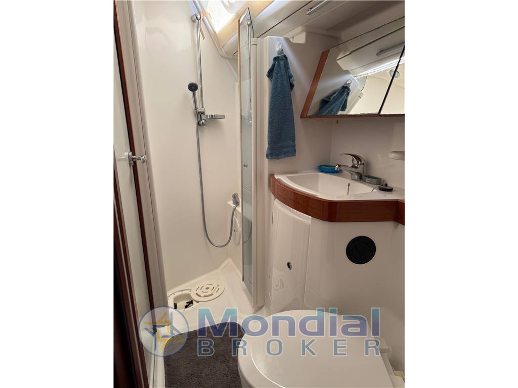 Beneteau Oceanis 43