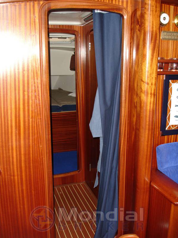 Bavaria 44