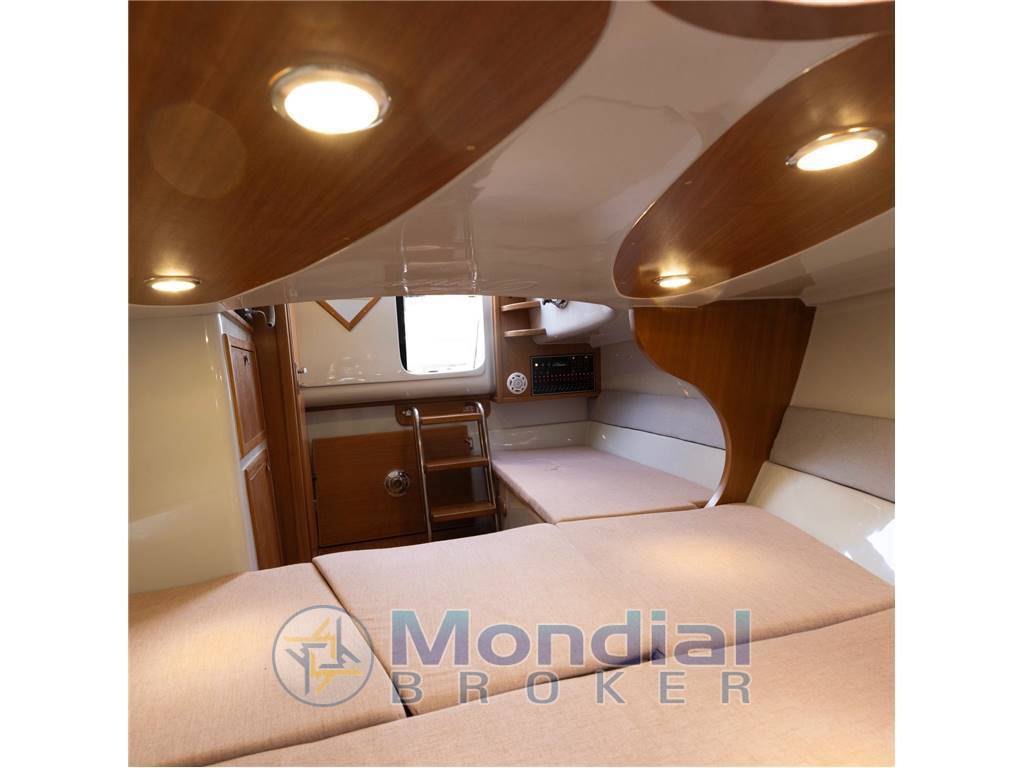 Cantieri nautici venere 28 flash
