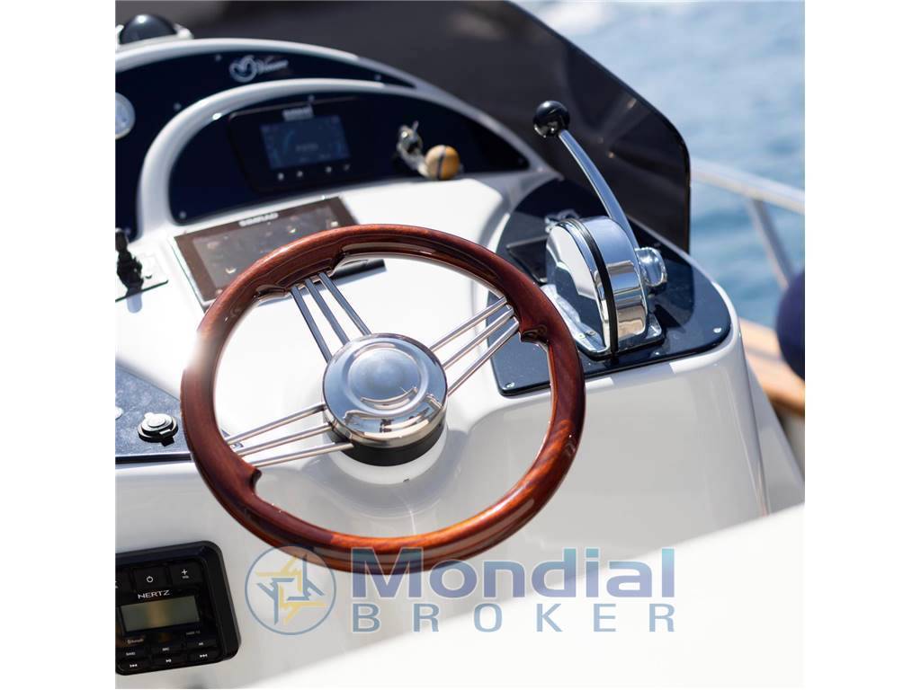Cantieri nautici venere 28 flash