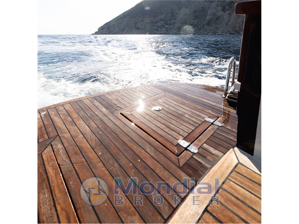 Cantieri nautici venere 28 flash