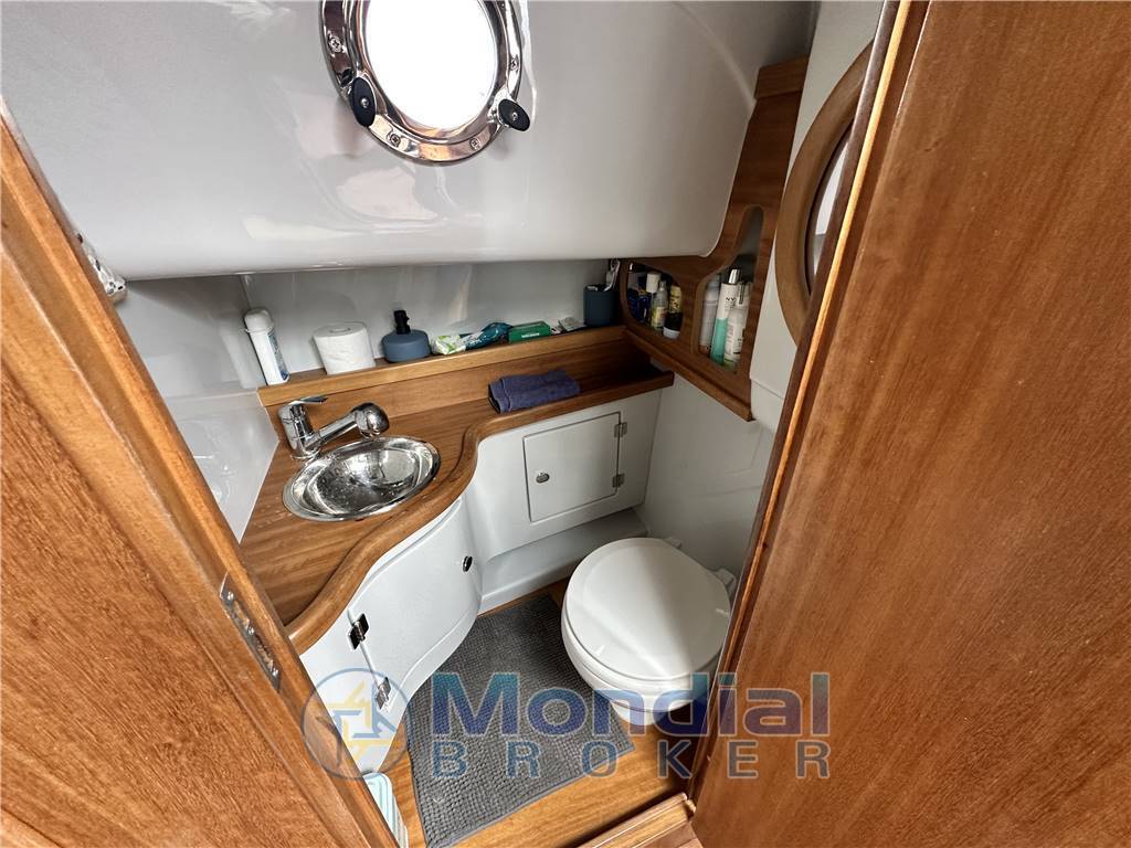 Cantieri nautici venere 28 flash