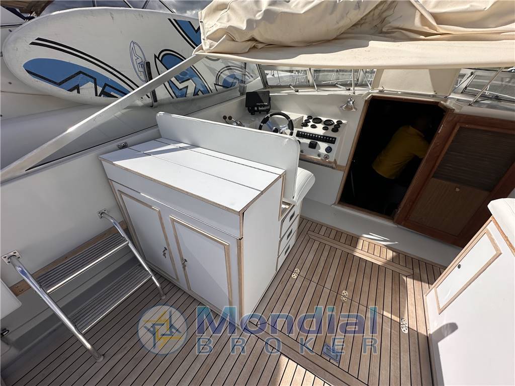 Magnum marine 38 sport