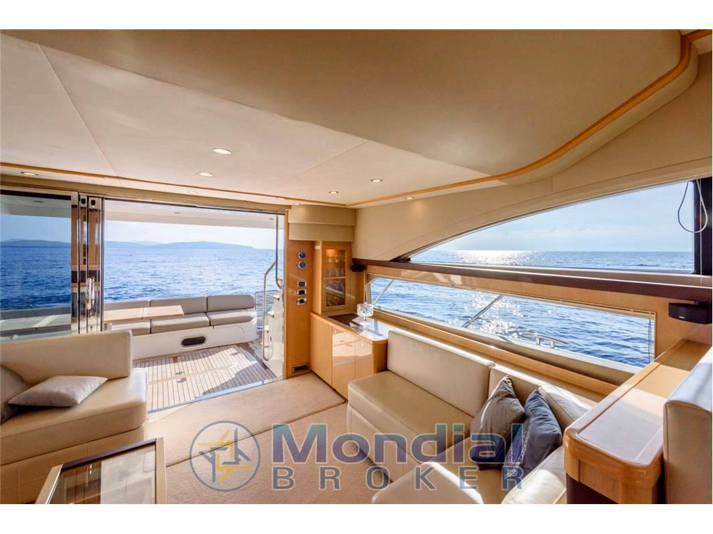 Princess 62 fly
