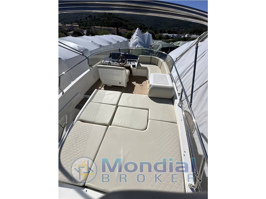 Sealine 42 ̸ 5