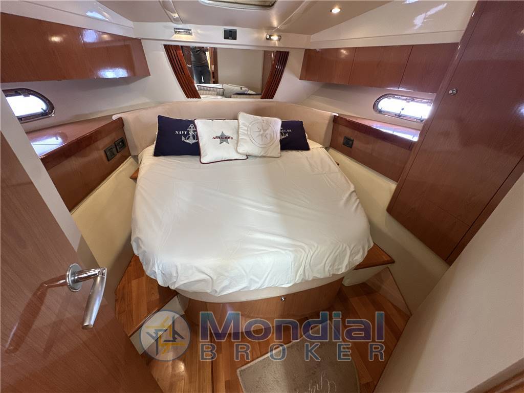 Sealine 42 ̸ 5