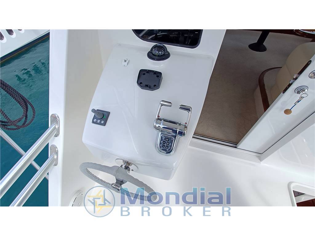 Viking 62 enclosed bridge