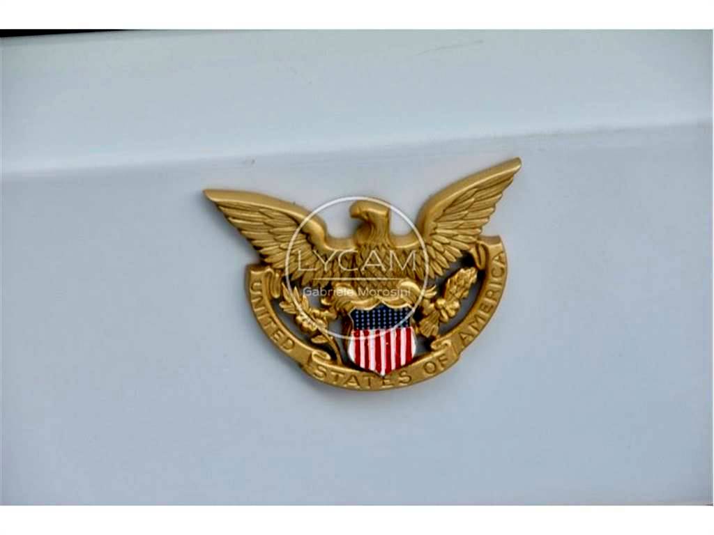 Magnum marine 27 sports sedan
