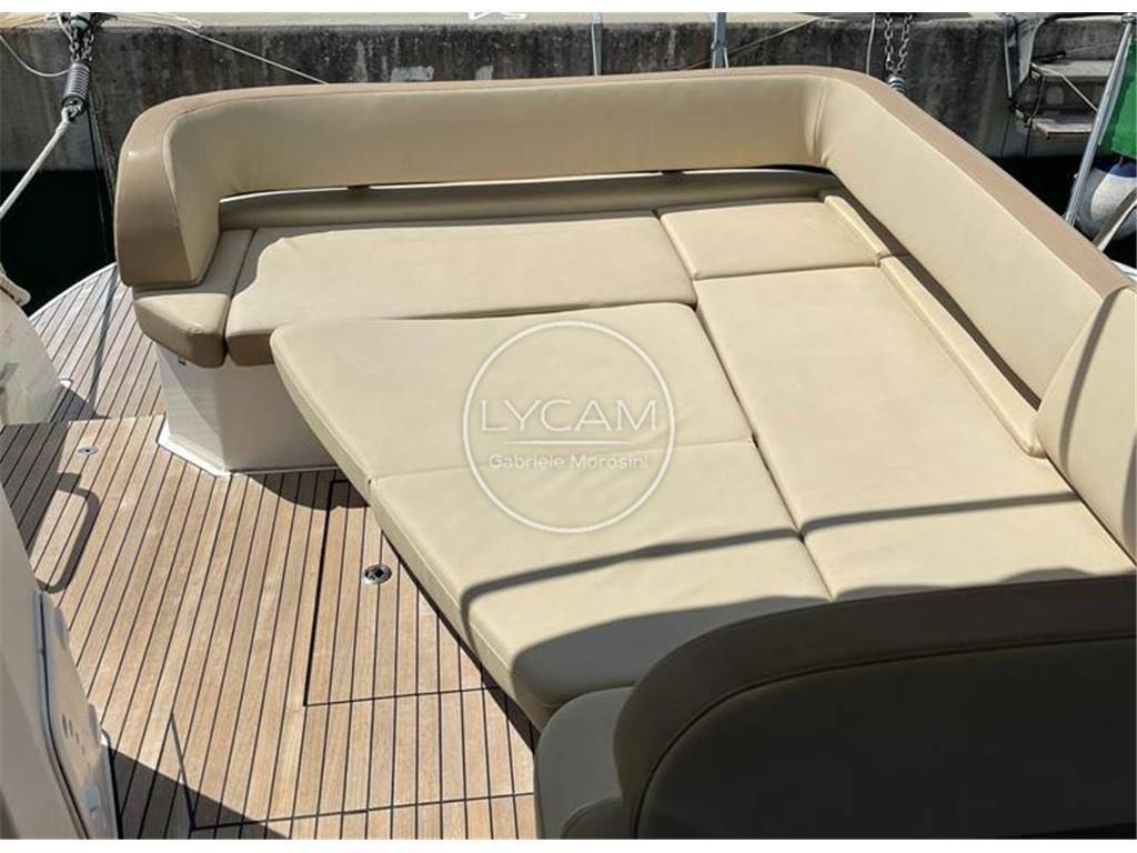 Bavaria S 33 hard top