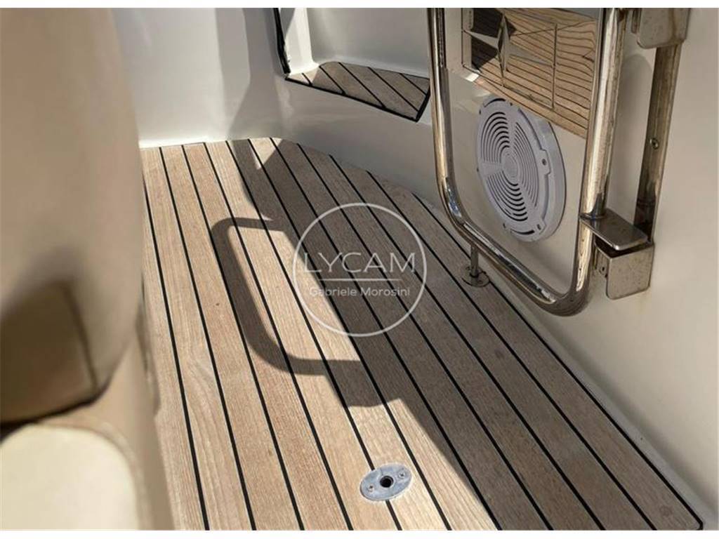 Bavaria S 33 hard top