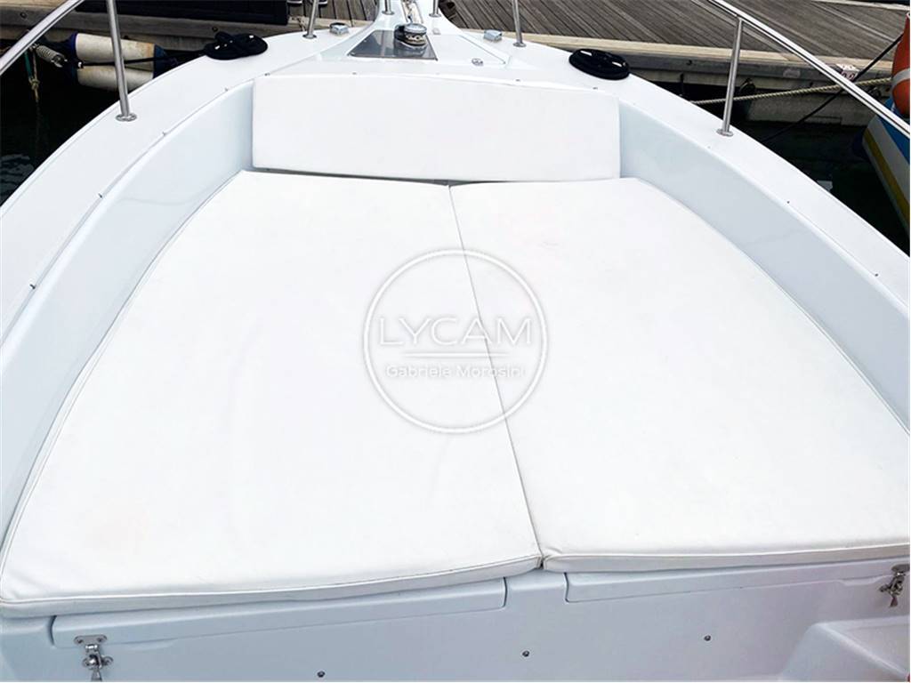 Chantier naval kelt White shark 215